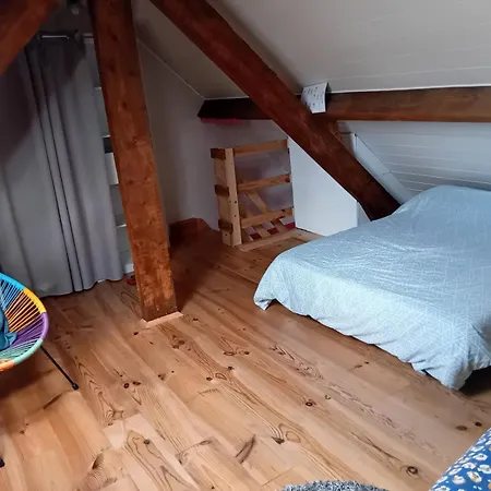 Joli Bord De Apartament